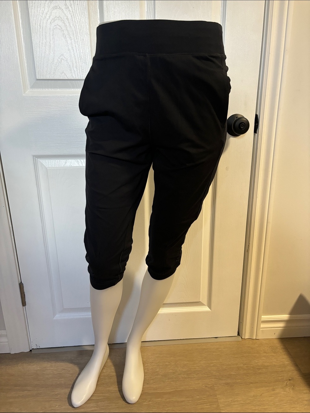 LULULEMON capris